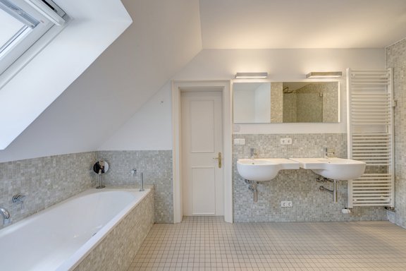 Bad von Material + Konzept