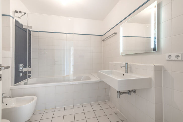 Zeitlos gestaltetes Badezimmer