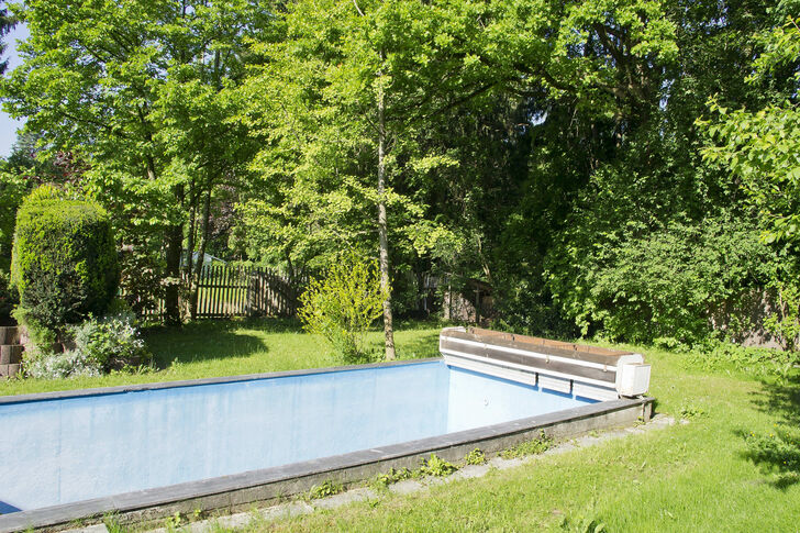 Sonniger Westgarten