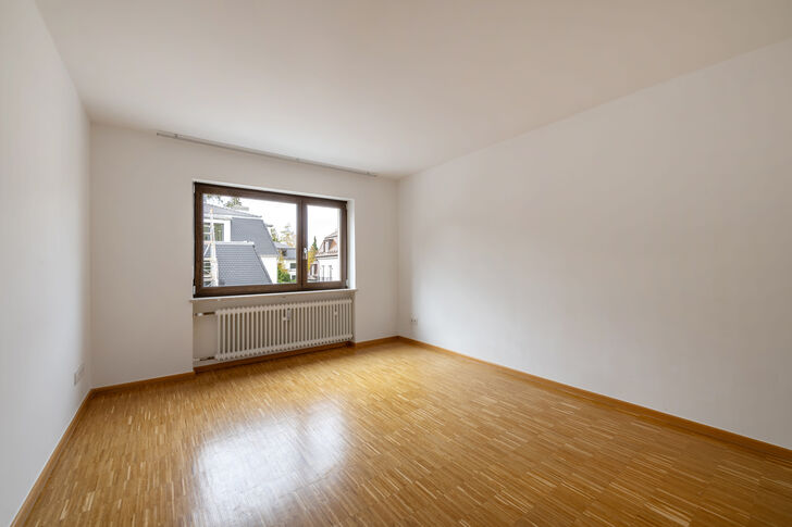 Schlafzimmer mit Stellflächen