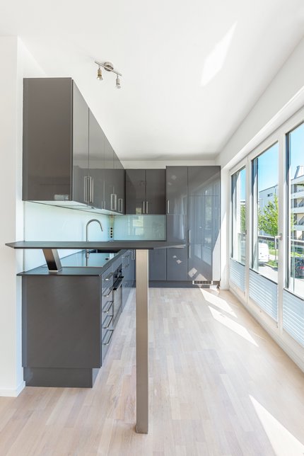 Küche mit Hochglanz-Fronten