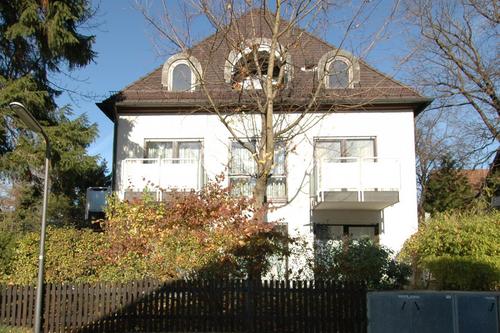 Helle Wohnung mit schönen Balkonen nach Süd und West