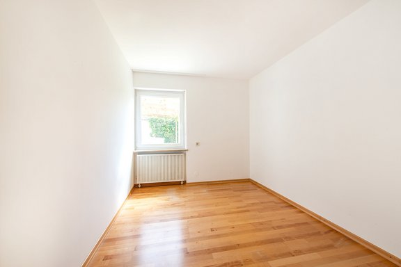 Children's or guest room