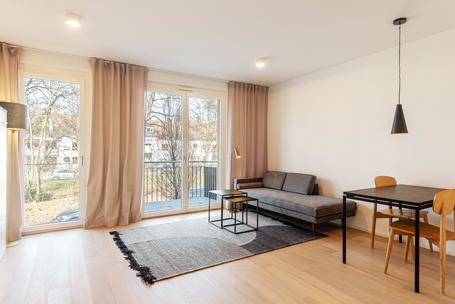 Helles, möbliertes 1-Zimmer Apartment mit Balkon