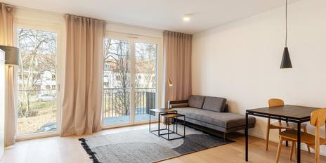 Helles, möbliertes 1-Zimmer Apartment mit Balkon