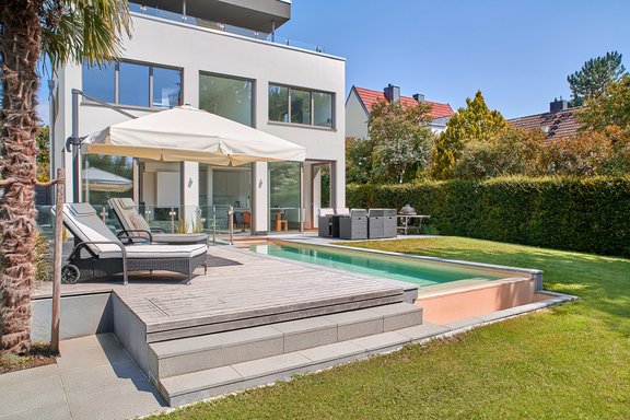 Idyllisches Gartenparadies