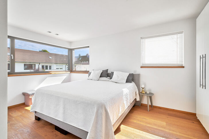 Lichterfüllte Schlafzimmer