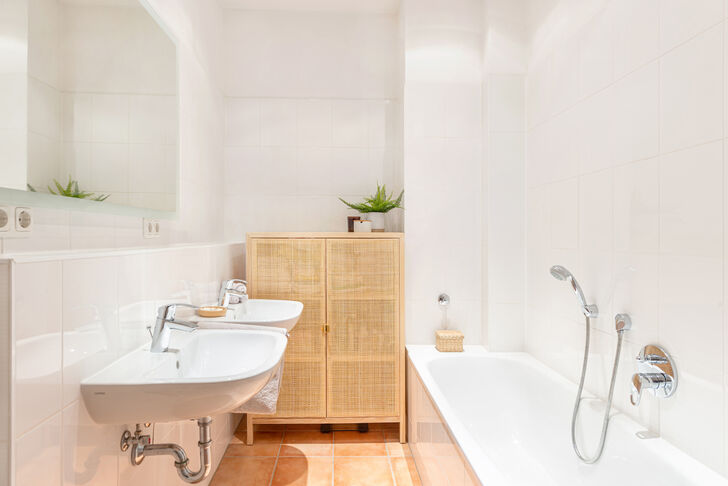 Badezimmer mit Badewanne