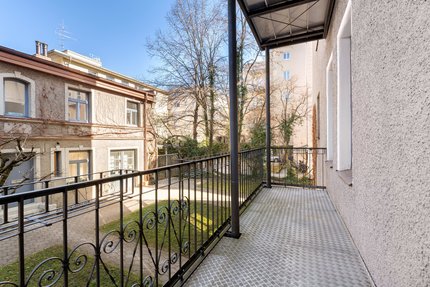 Charmanter Balkon zum Hof