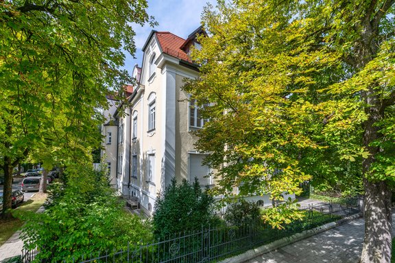 Denkmalgeschütztes Stadtpalais von 1896