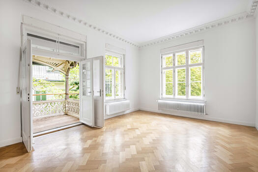 Representative room with loggia