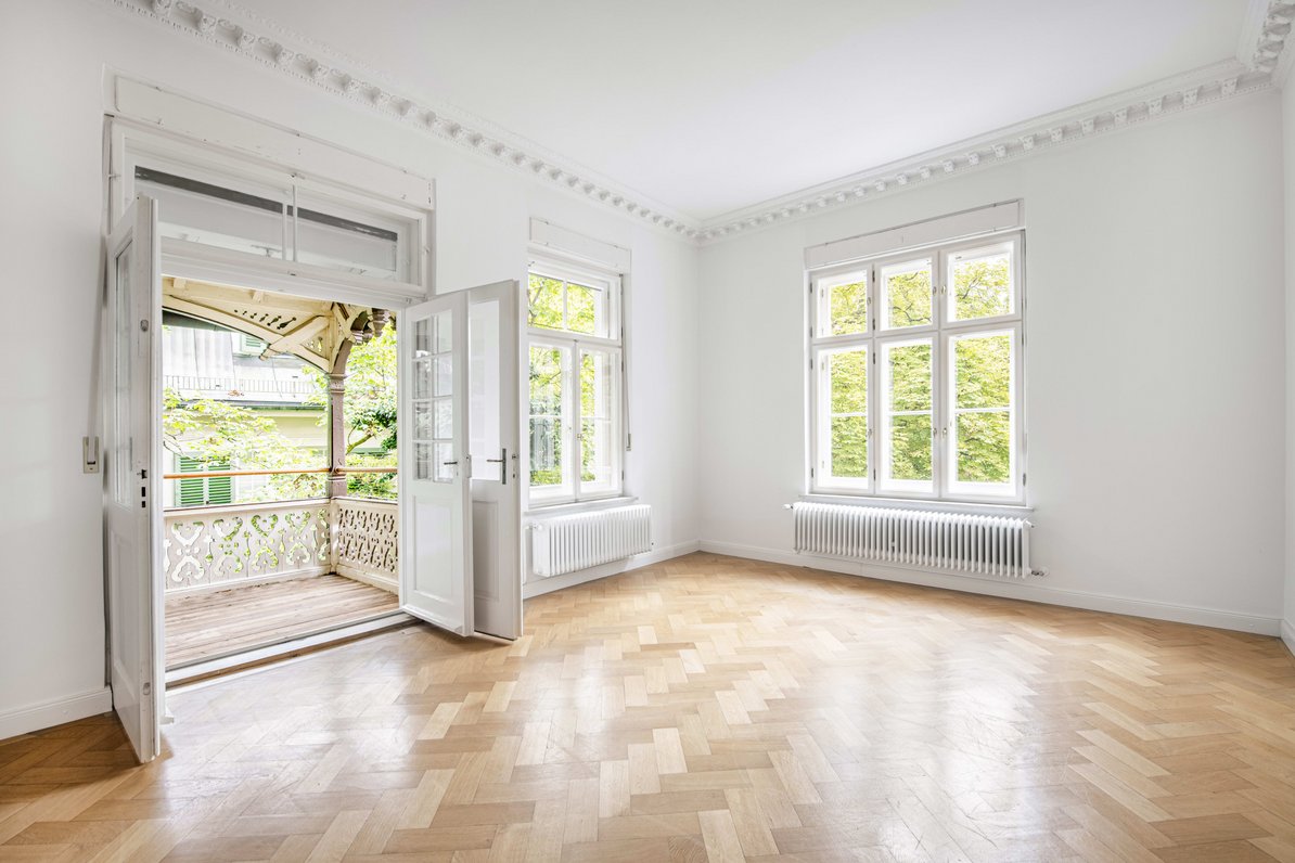 Repräsentatives Zimmer mit Loggia