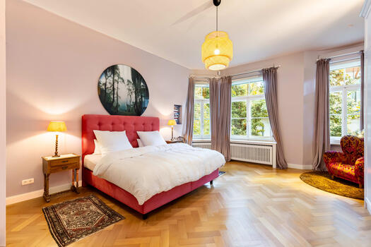 Spacious bedroom