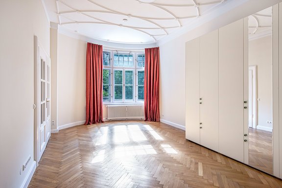 Schlafzimmer mit Morgensonne