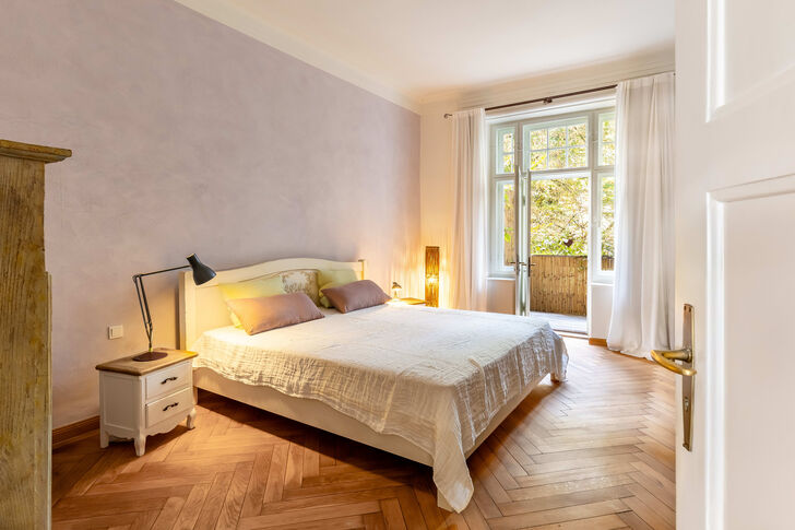 Großes Masterschlafzimmer