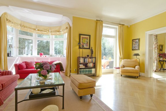 Living room with south oriel