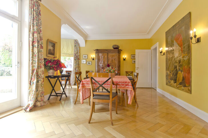 Esszimmer mit Terrassenzugang