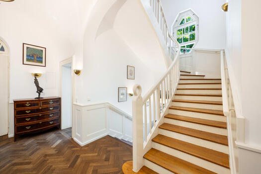 HS 1408 - Entrance