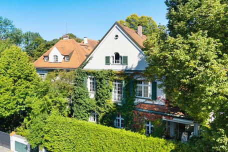 Herrschaftliche Emanuel von Seidl-Villa in Toplage von Bogenhausen