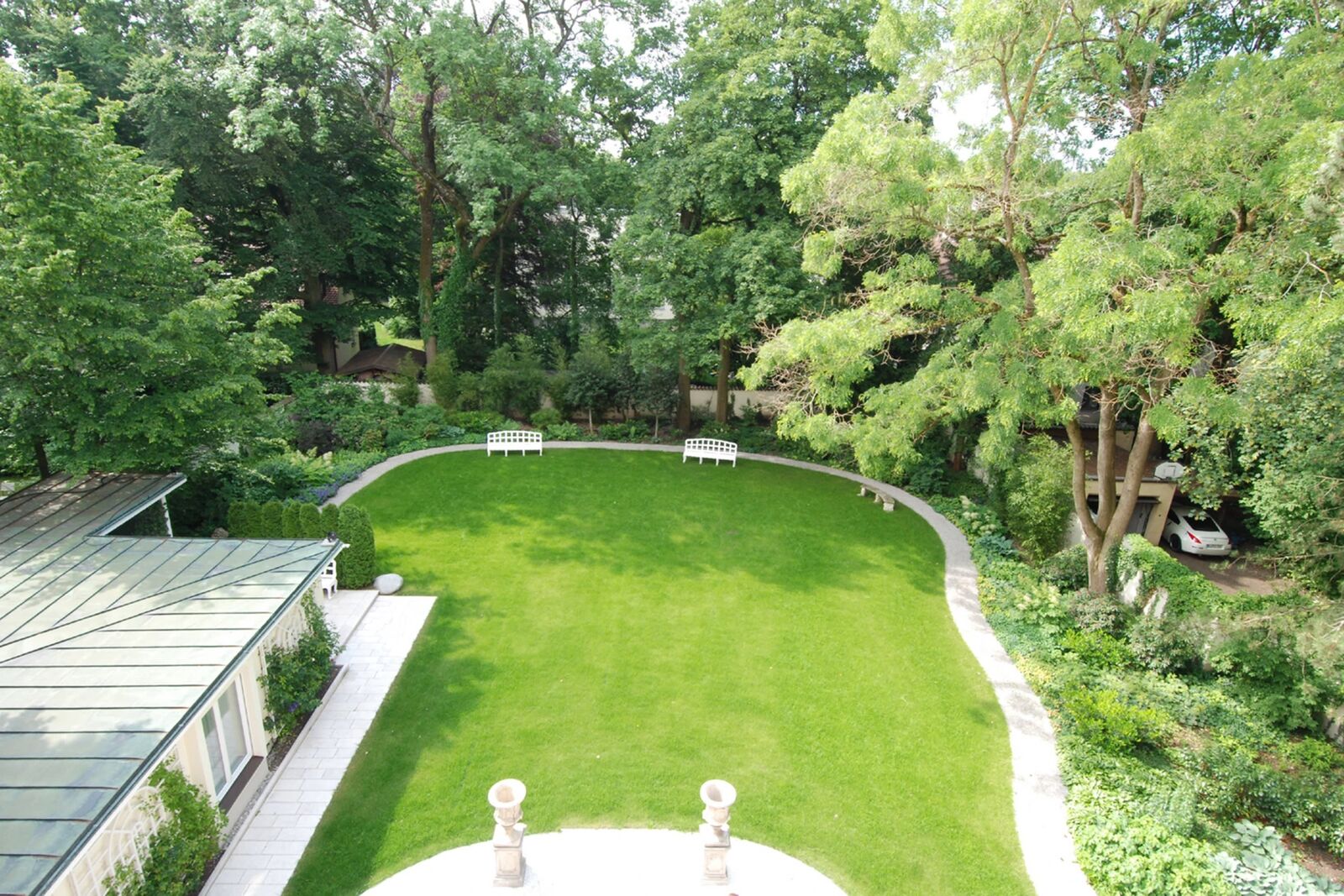 Garten im Sommer