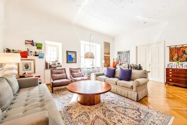 Stately art nouveau bunkhouse with 5 rooms, fireplace and two loggias in town palace from 1910