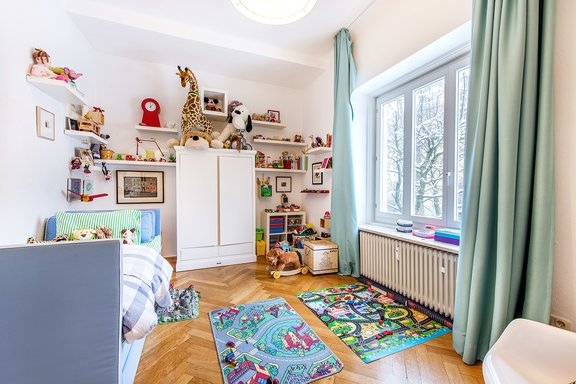 Bright children&#039;s room