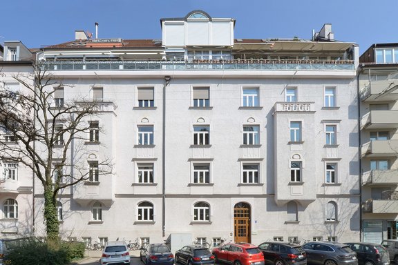 Jugendstilbau in Toplage