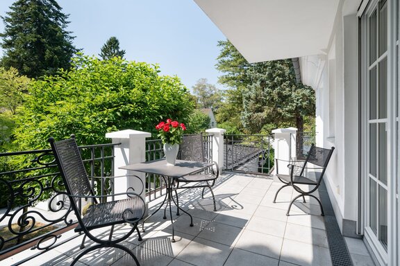 3 balconies with a view of the greenery