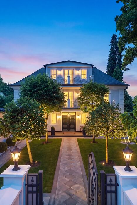 Stately villa with park-like gardens
