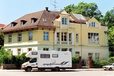 Herrschaftliche Villa v. 1885 mit weiterem Baurecht