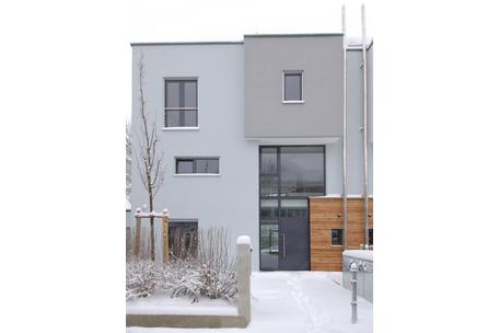 Superbly equipped new construction semi-detached house in innovative design