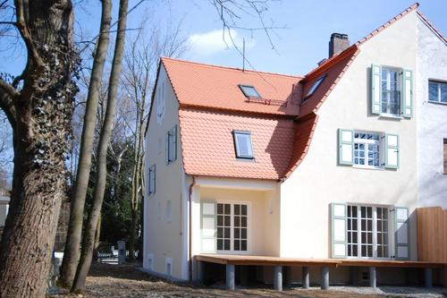 Hervorragend renovierte Jugendstil-Villenhälfte von 1912 - Pasing nahe Stadtpark