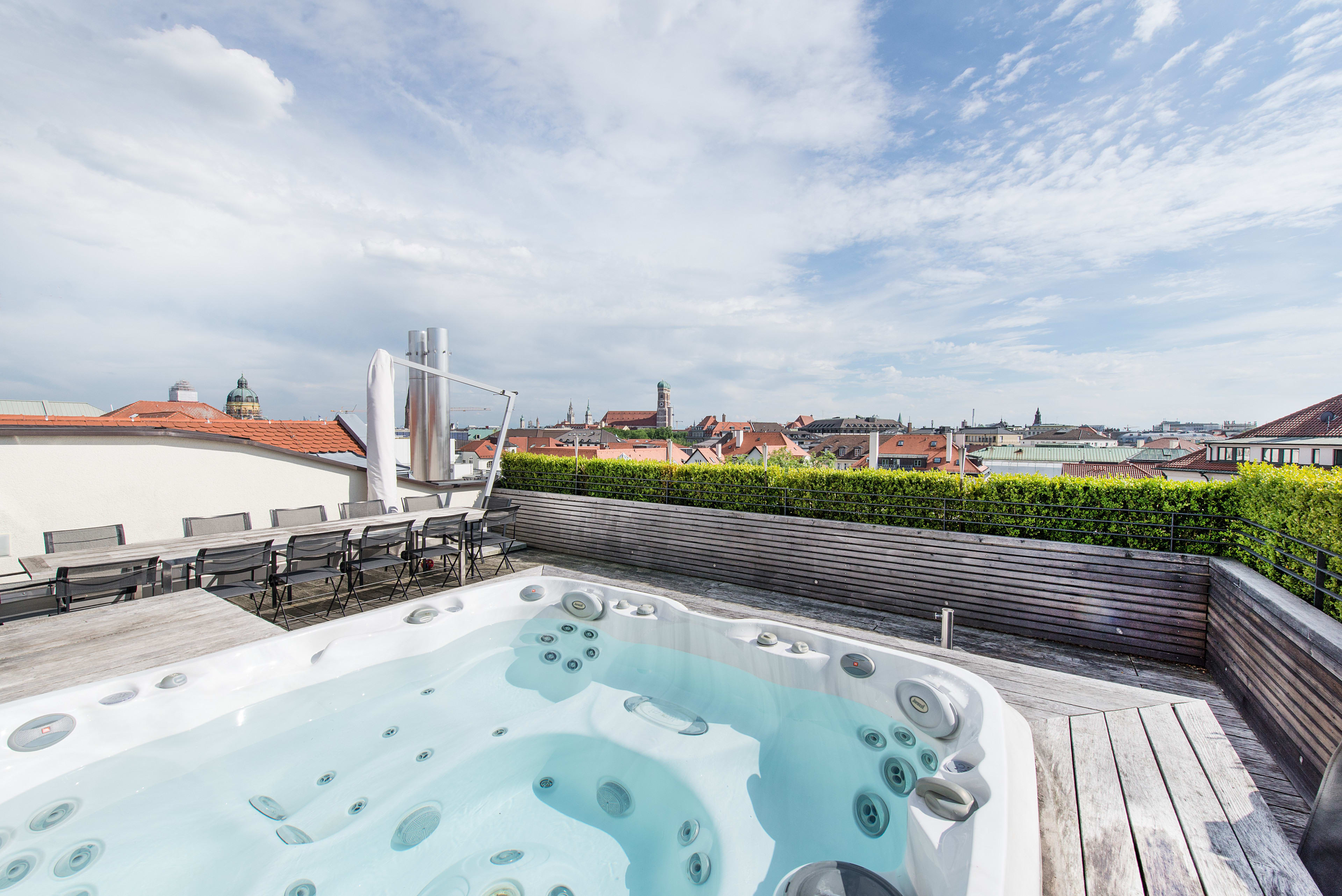 High-End-Maisonette-Wohnung über drei Ebenen mit zwei Dachterrassen