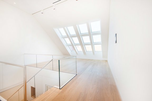 Wohnbereich mit Deckenhöhen bis 6 Meter