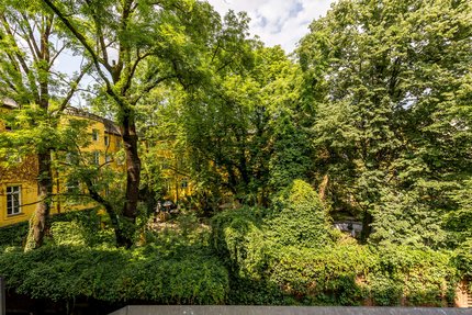 Traumblick in den Garten des Radspielerhauses