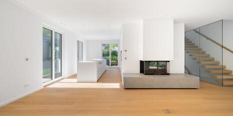 High-end architect-designed villa facing southwest in a prime location in Starnberg (brand-new)