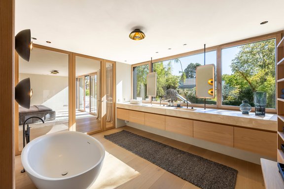 Light-filled master bathroom
