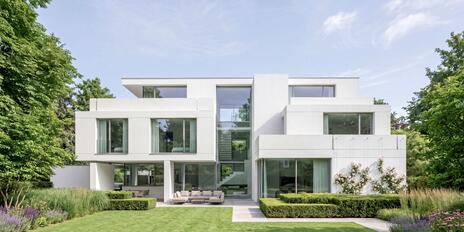 Prime Location in Herzogpark: Privately Set-Back Building Lot with Preliminary Approval for a Villa
