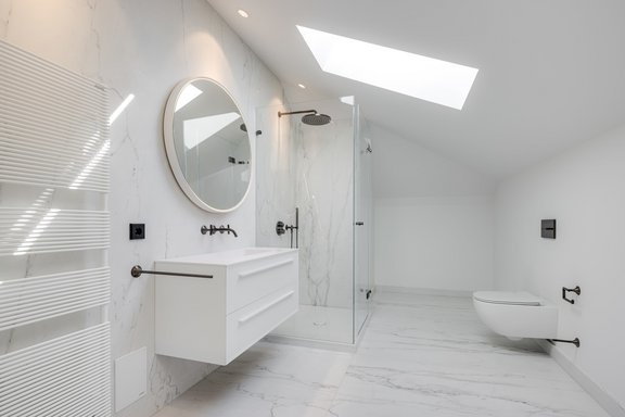 Luxuriöses Duschbad