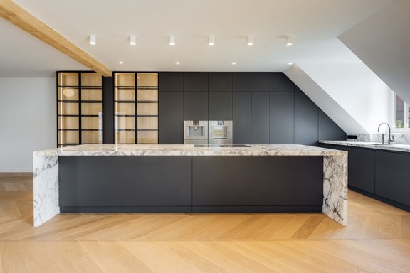 Auf Maß designte Luxusküche