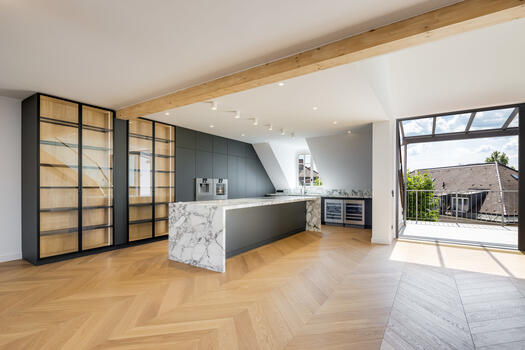 Stylish fitted kitchen