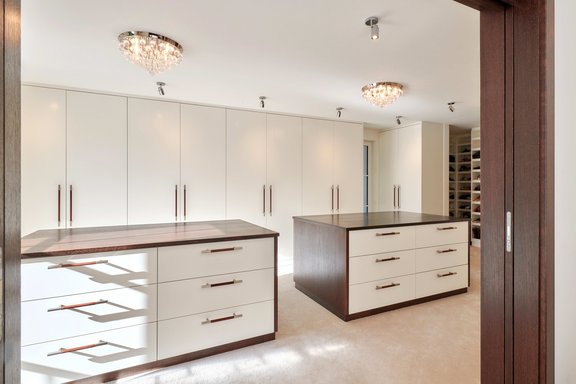 Luxuriöse Masterankleide