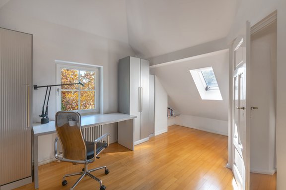 Geräumiges Dachgeschoss