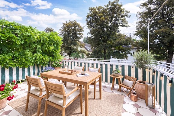 Terrasse (virtuell möbliert)