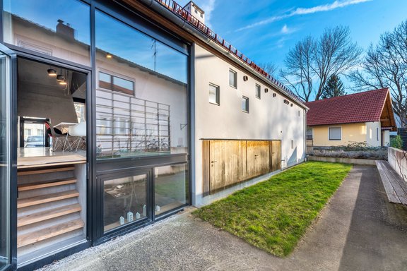 Sonniger Südwestgarten