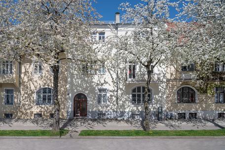Historische Stadtvilla mit fünf Einheiten und Garten