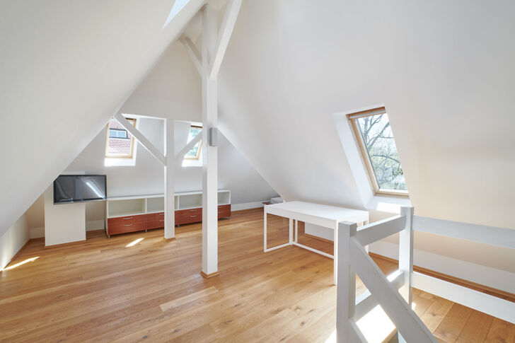 Vielseitiges Dachstudio
