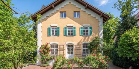 Historische Villa mit hinreißendem Flair und großem Raumangebot in ruhiger Lage