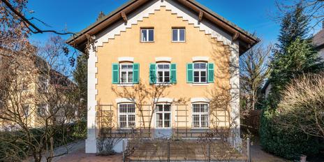 Historische Villa mit hinreißendem Flair und großem Raumangebot in ruhiger Lage