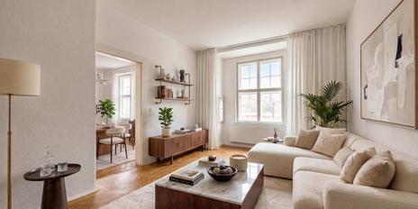 Historischer Charme: Stilvolle Altbauwohnung mit flexiblem Raumangebot